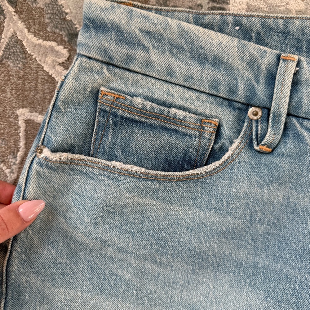 Good American Good Girlfriend Jeans - Picture 6 of 13